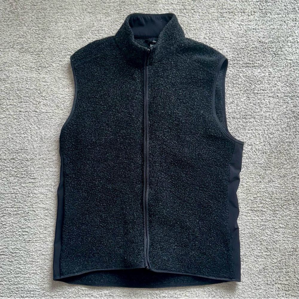 Lululemon Men’s Wool Vest